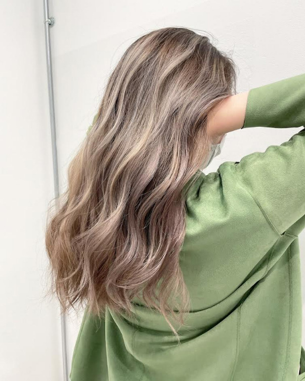 Why Balayage Is a Top Hair Colour Choice in Singapore